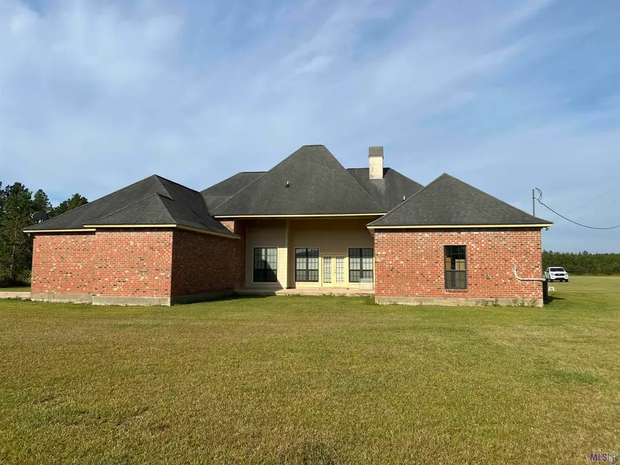 2169 Nesom Rd, Clinton, LA 70722 - #2