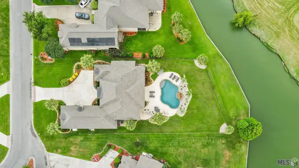 6176 Royal Dunes Dr, Gonzales, LA 70737