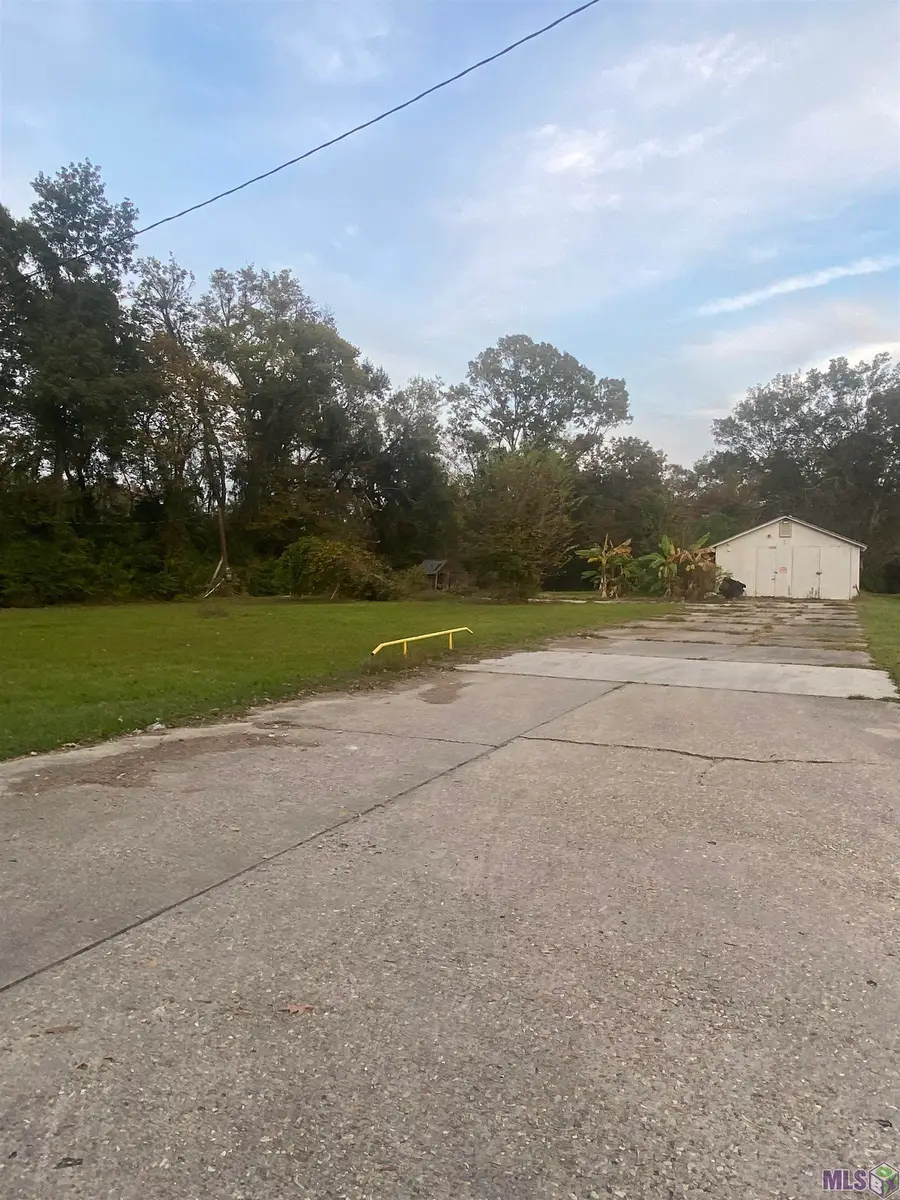 13262 Depen St, Gonzales, LA 70737 - Image #2