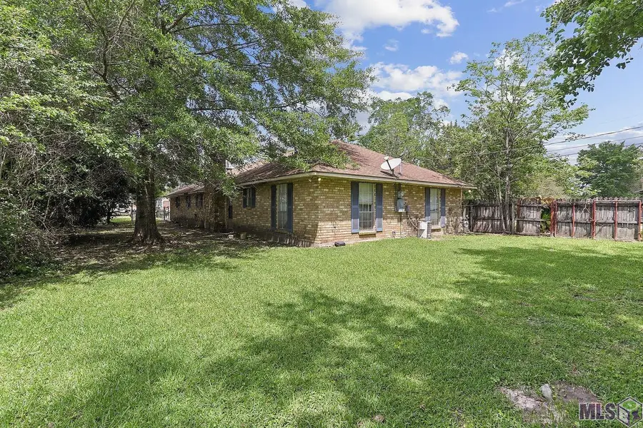 17990 Willow St, Grosse Tete, LA 70740 - #2