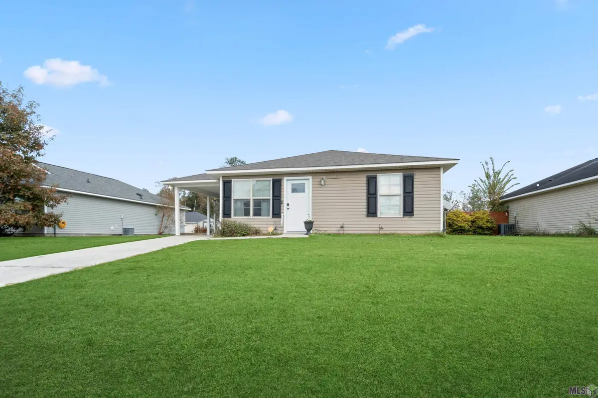 35116 Quail Creek Dr, Denham Springs, LA 70726 - Image #1