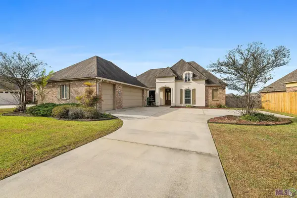 13417 Williamsburg Dr, Walker, LA 70785