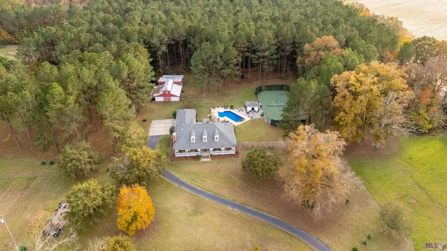 979 Thompson Rd, Slaughter, LA 70777 - Image #2