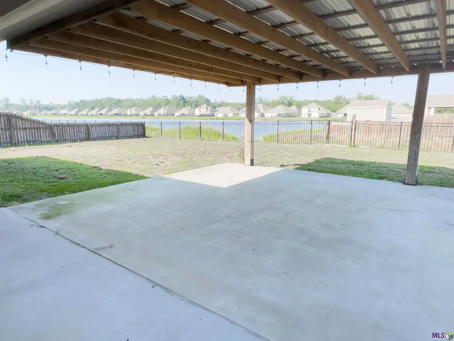 17490 Soaring Flight Dr, Prairieville, LA 70769 - Image #3