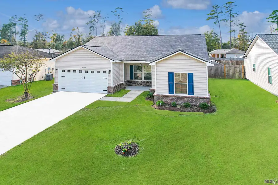 22795 Lafourche Ln, Denham Springs, LA 70726 - Image #2