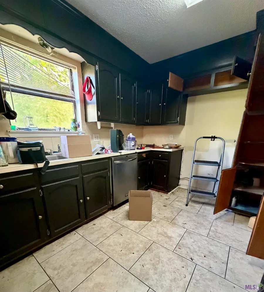 333 Heatherwood Dr, Baton Rouge, LA 70808 - Image #2