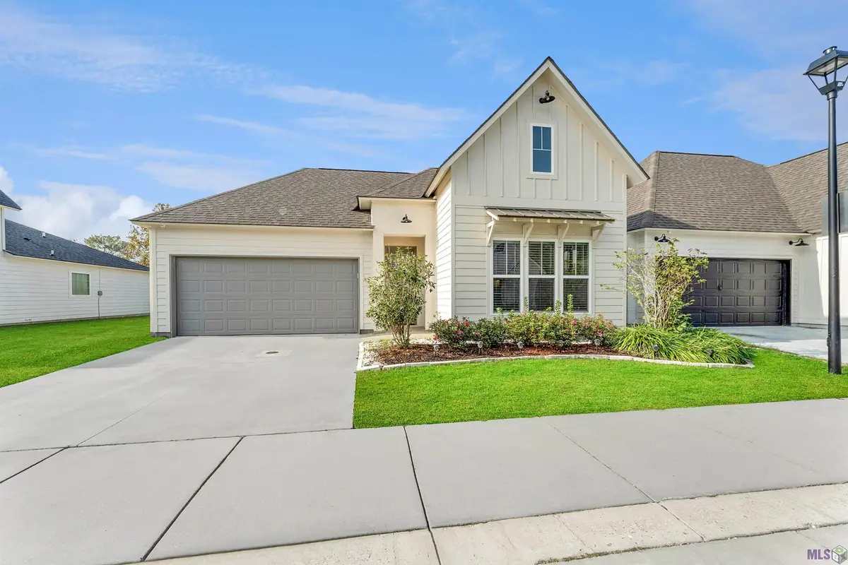 8932 Southlawn Dr, Baton Rouge, LA 70810 - Image #1