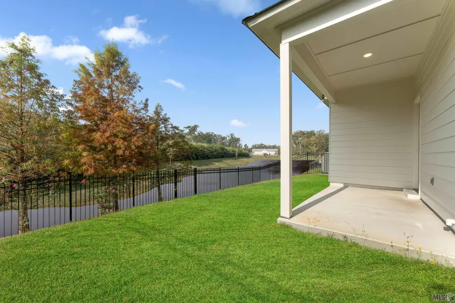 8932 Southlawn Dr, Baton Rouge, LA 70810 - Image #2