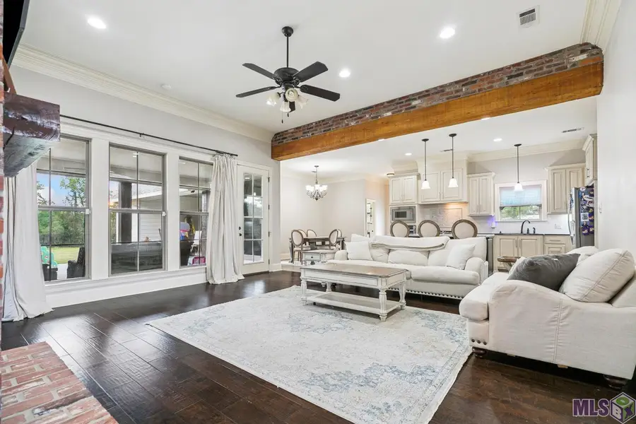 16357 Parker Place Dr, Prairieville, LA 70769 - Image #3