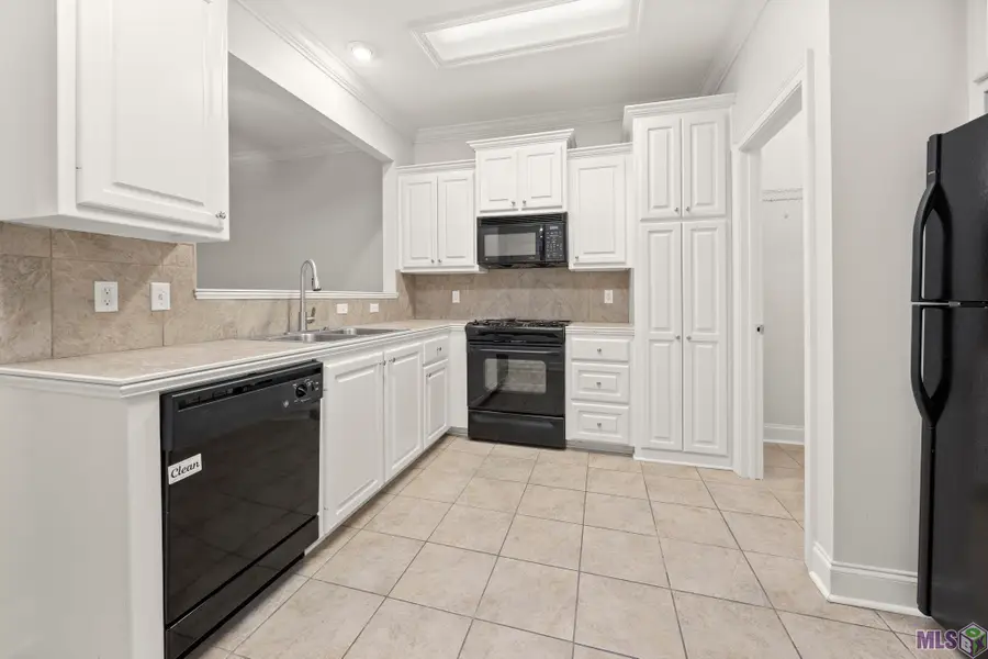 12500 Old Hammond Hwy #J2, Baton Rouge, LA 70816 - Image #3