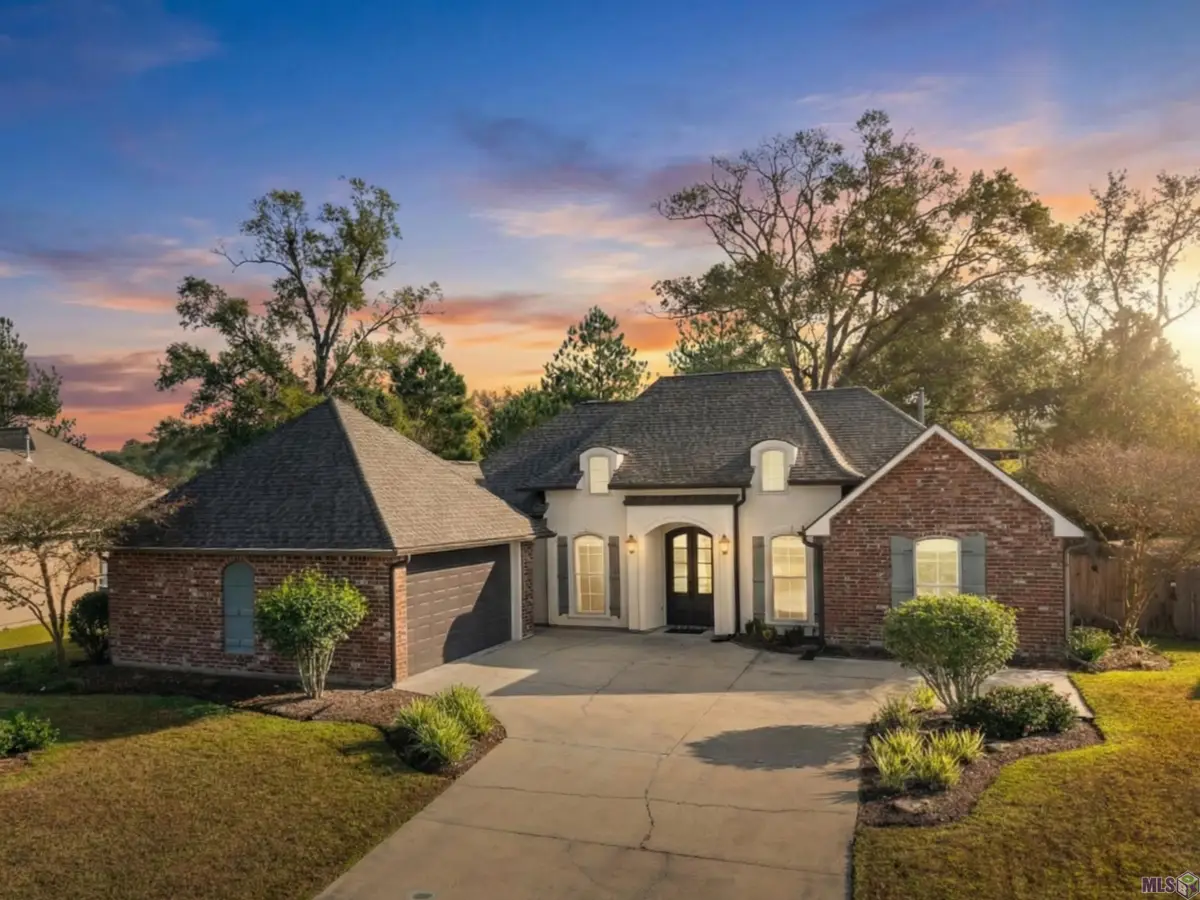 19910 Stone Hill Dr, Denham Springs, LA 70726 - Image #1