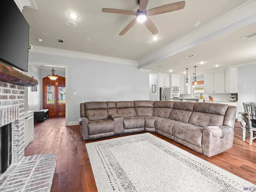 19910 Stone Hill Dr, Denham Springs, LA 70726 - Image #3