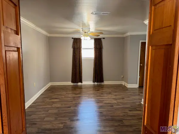 57734 Grove Rd, Plaquemine, LA 70704