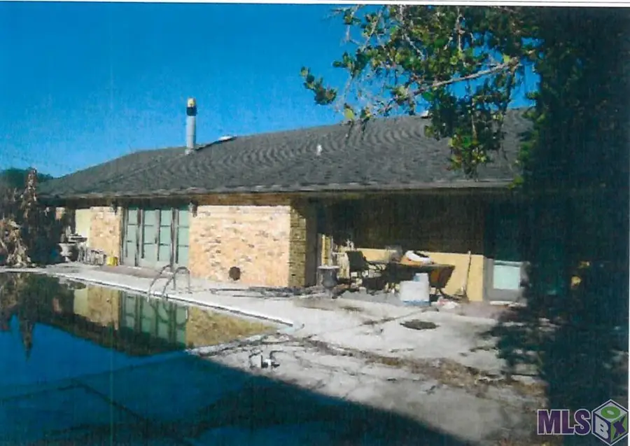 1212 Grand Point Ave, Breaux Bridge, LA 70517 - Image #2