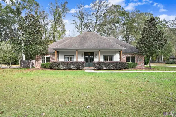 10291 Old Field Rd, St. Francisville, LA 70775