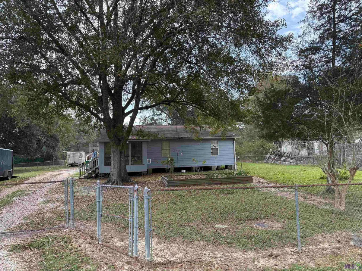 11390 Dubois Ln, Denham Springs, LA 70726 - Image #1