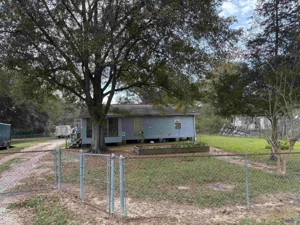 11390 Dubois Ln, Denham Springs, LA 70726