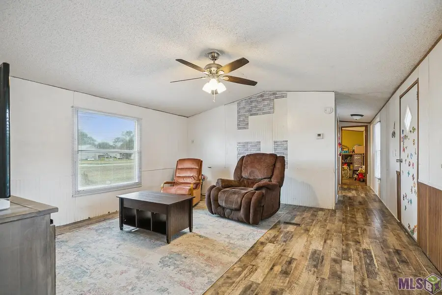 45162 Butch Gore Rd, Saint Amant, LA 70769 - Image #2