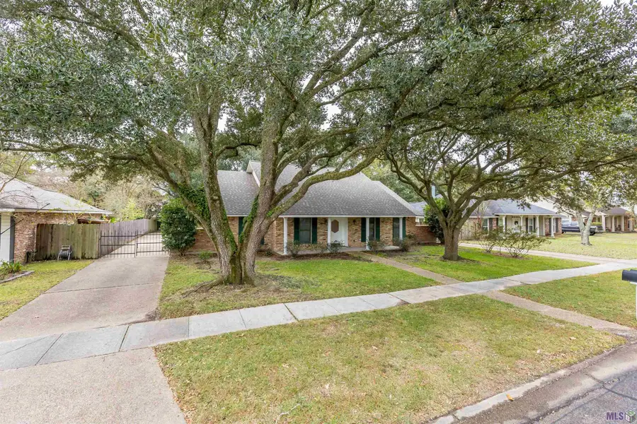 6035 Shakespeare Dr, Baton Rouge, LA 70817 - Image #2