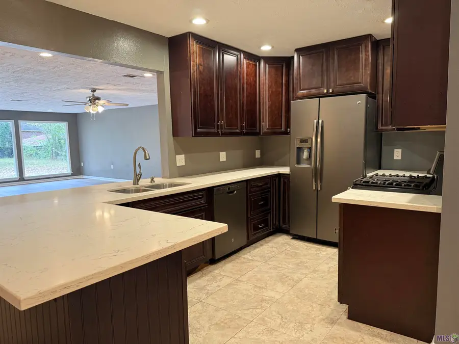 710 Riverview Dr, Baton Rouge, LA 70816 - Image #3
