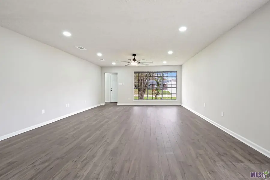 8724 Metairie Dr, Baton Rouge, LA 70810 - #3