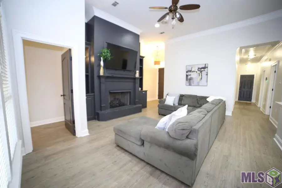 9504 Country Lake Dr, Baton Rouge, LA 70817 - Image #3