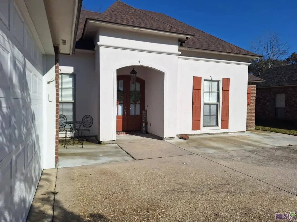 40432 Misty Oak Ct, Prairieville, LA 70769 - Image #1