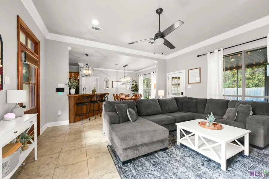 9009 Willow Point Dr, Denham Springs, LA 70726 - Image #3