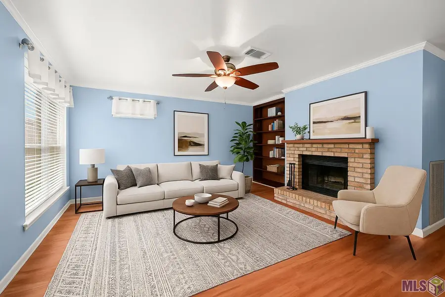 1329 Harwich Dr, Baton Rouge, LA 70820 - Image #2