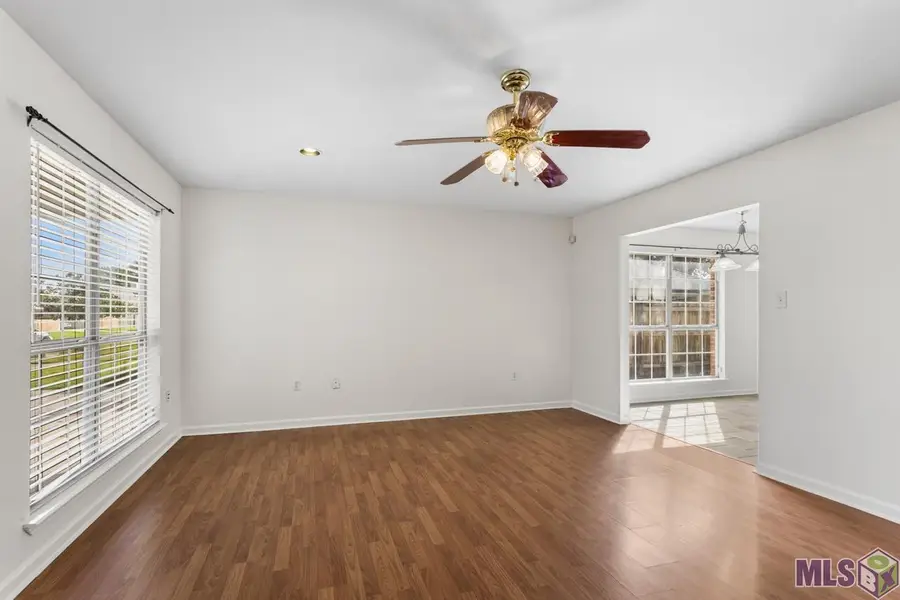 7808 Bayou Fountain Ave, Baton Rouge, LA 70820 - Image #3