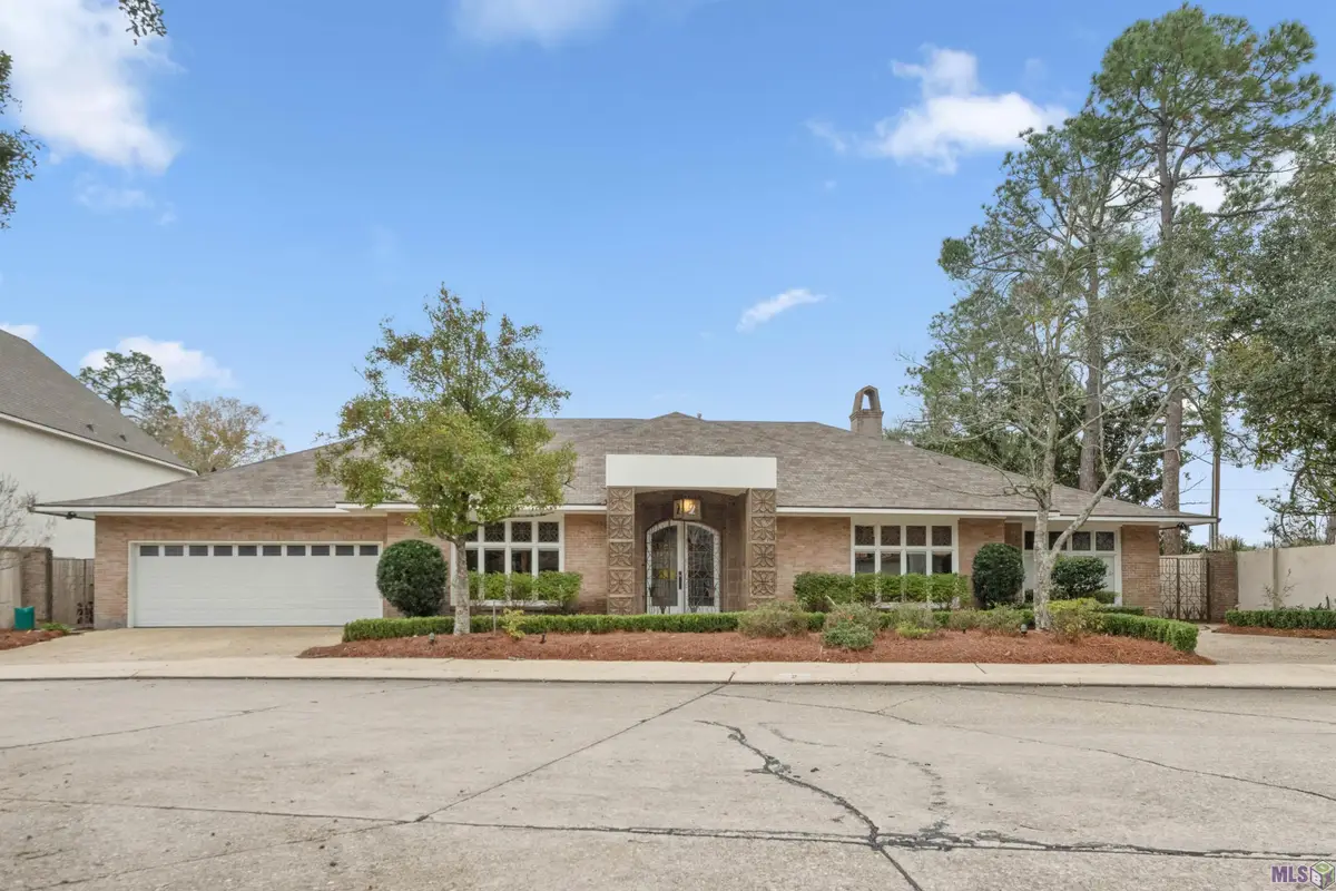 2 Stones Throw Dr, Baton Rouge, LA 70809 - Image #1
