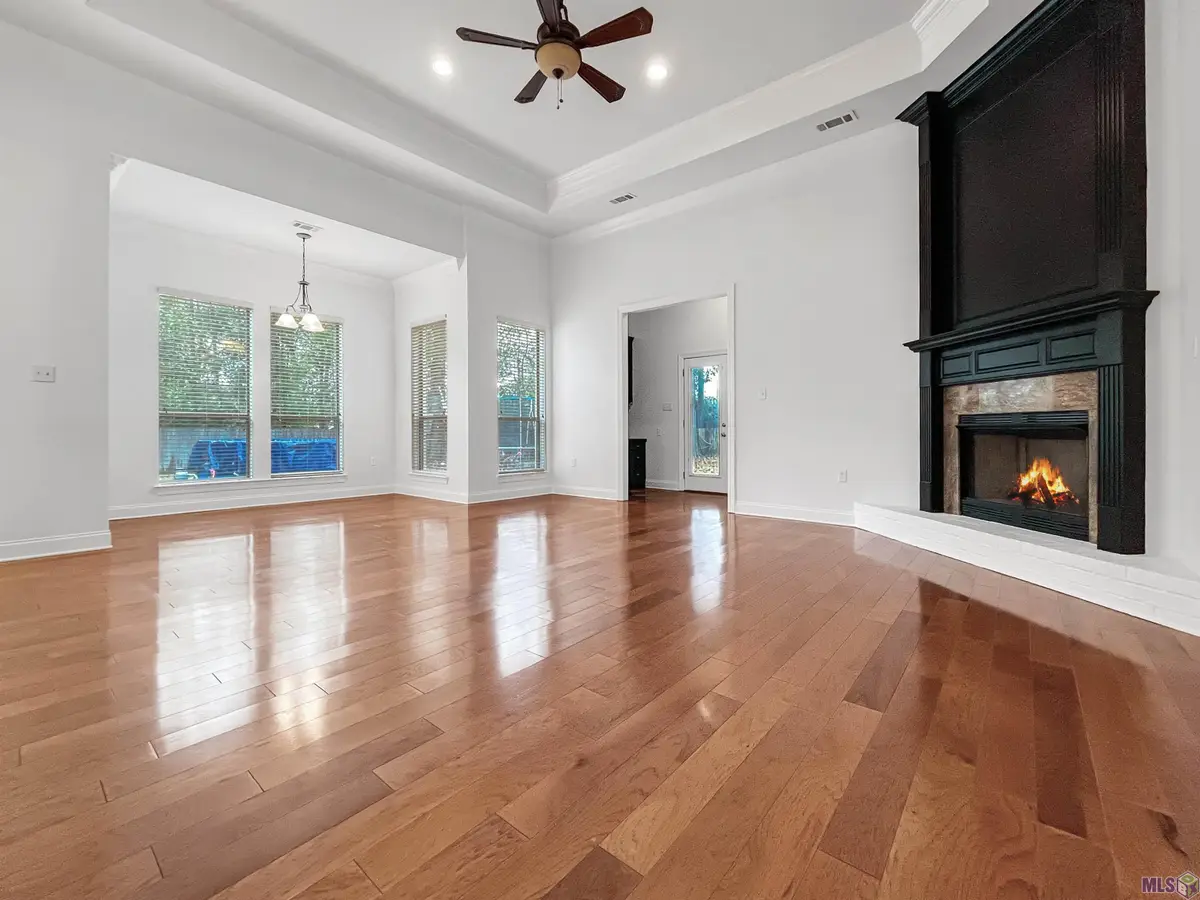 8473 Le Marie Ct, Denham Springs, LA 70706 - Image #1