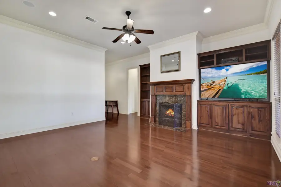 37510 Dutchtown Crossing Avenue, Gonzales, LA 70737 - Image #2