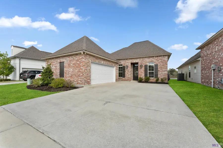 12523 Great Tern Ave, Baton Rouge, LA 70810 - Image #2