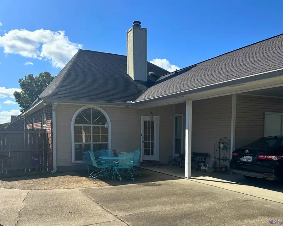 18482 Lake Iris Ave, Baton Rouge, LA 70817 - Image #2