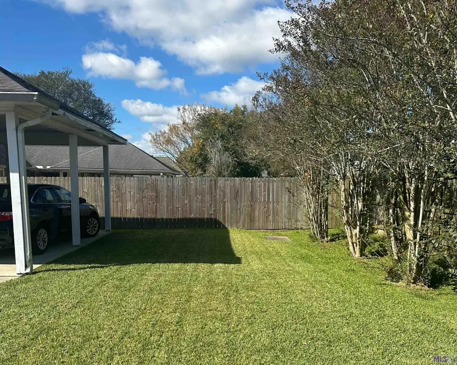 18482 Lake Iris Ave, Baton Rouge, LA 70817 - Image #3