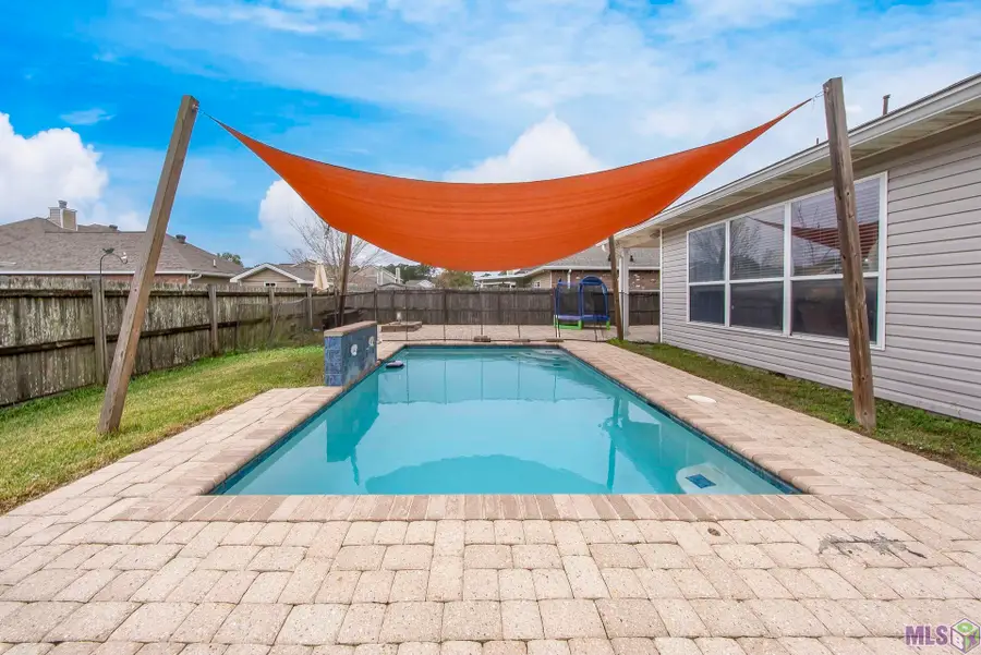 301 Mark Dr, Covington, LA 70433 - Image #3