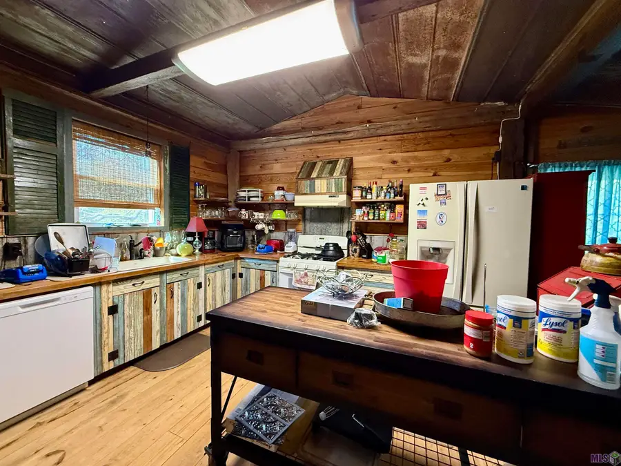 8 Newman Rd, Natchez, MS 39120 - Image #2