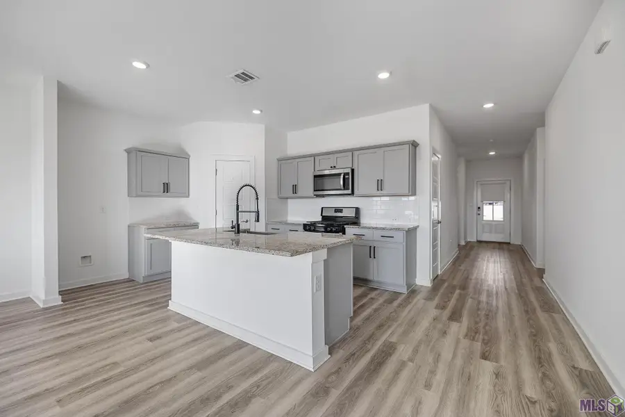 12856 Silverbell Ave, Denham Springs, LA 70726 - Image #3