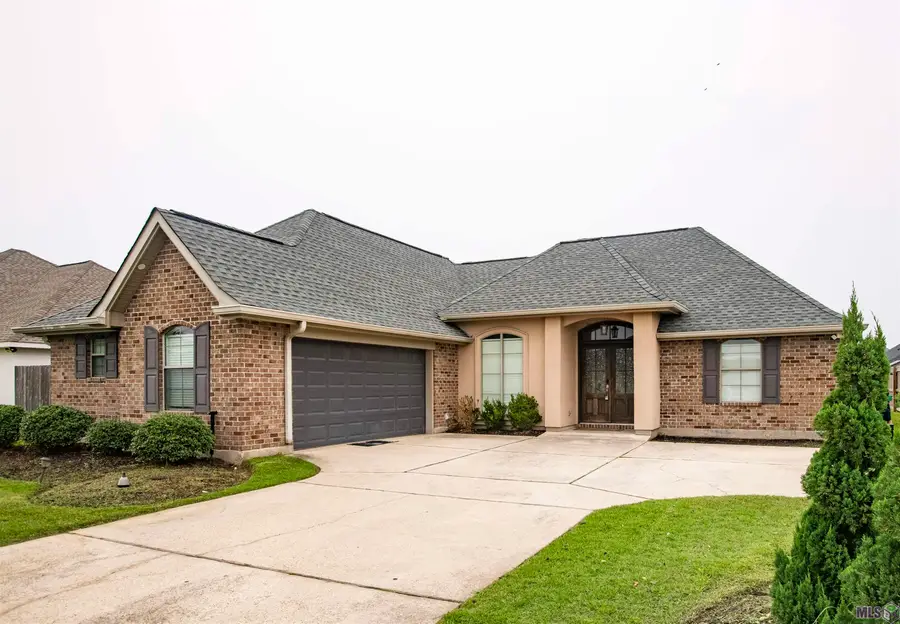 12 Summerlin Dr, Laplace, LA 70068 - Image #2