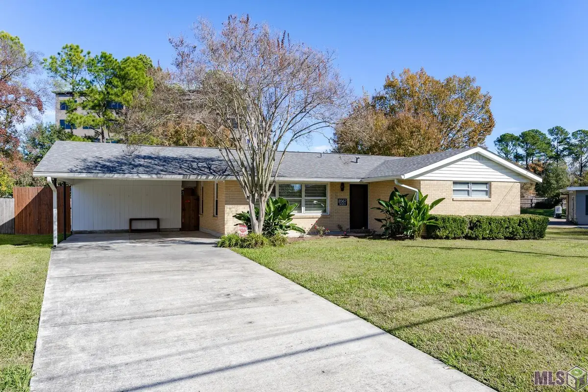 8567 N Essen Heights Ct, Baton Rouge, LA 70809 - Image #1