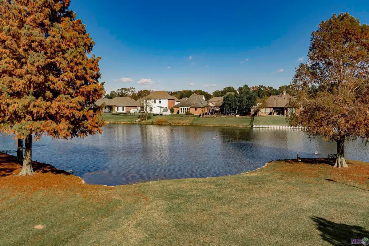 2413 Shadowbrook Dr, Baton Rouge, LA 70816 - Image #1