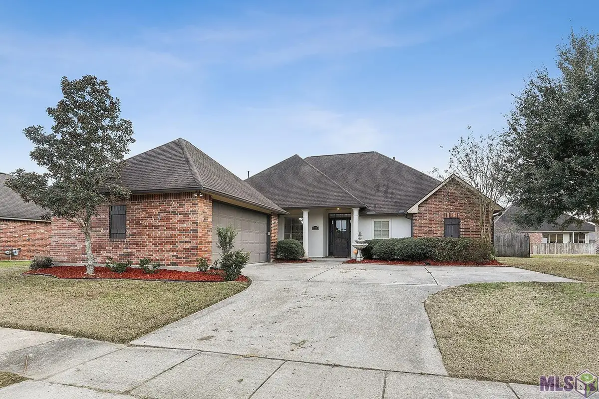 2970 Majestic Oaks Ave, Zachary, LA 70791 - Image #1