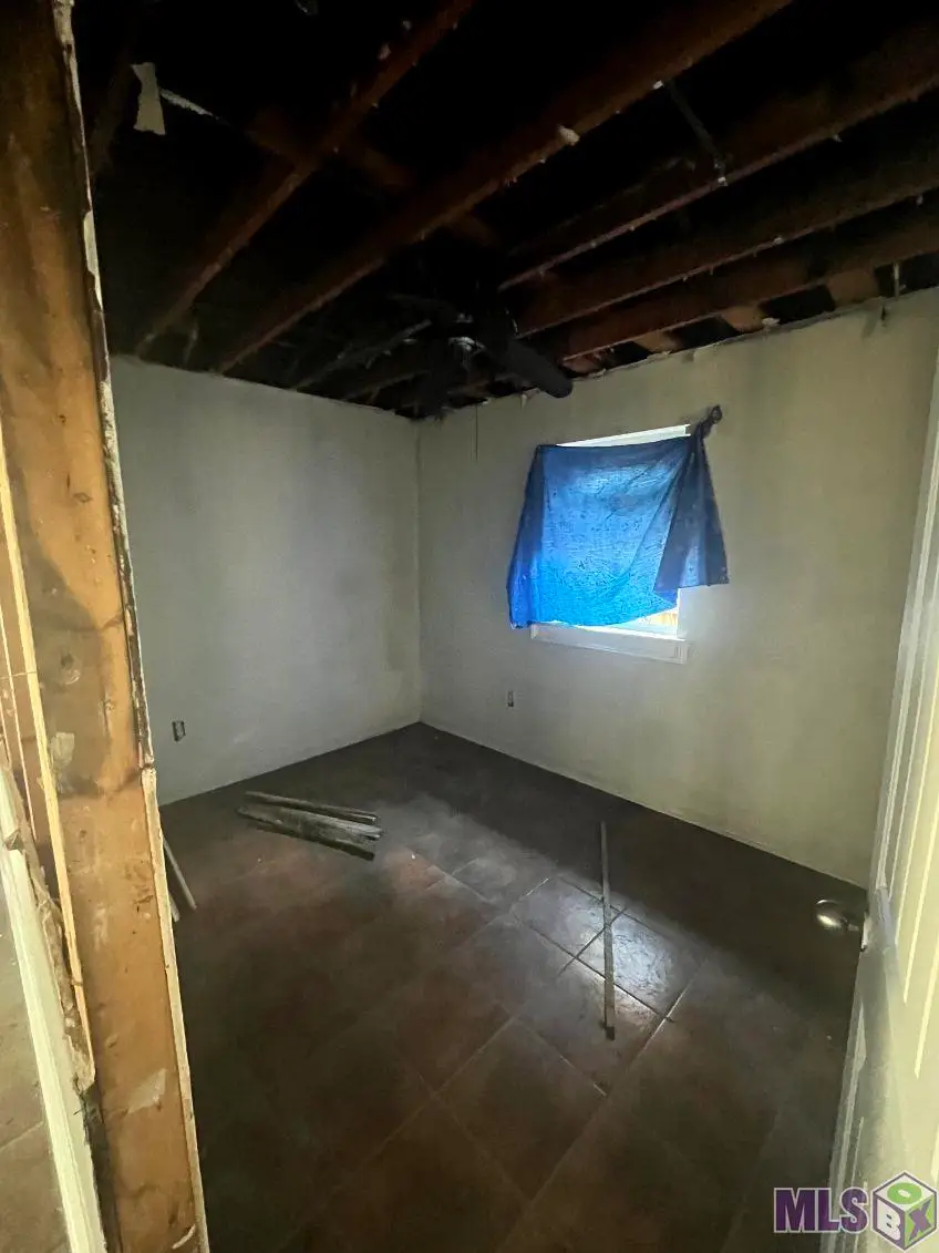 15644 Tiger Bend Rd, Baton Rouge, LA 70817 - Image #2