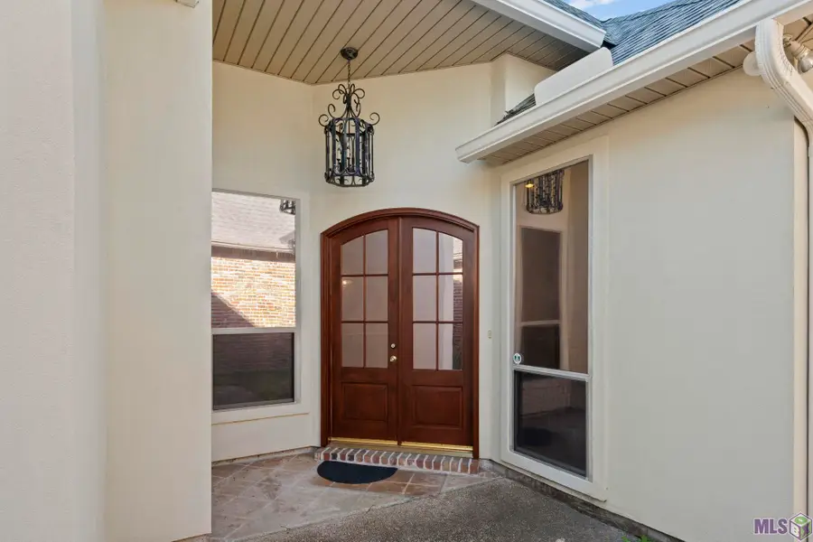 6029 Courtyard Dr, Gonzales, LA 70737 - Image #2