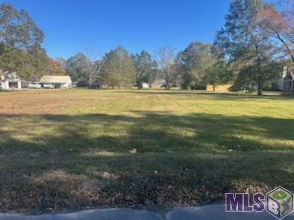 17378 Deerpath Ct, Prairieville, LA 70769