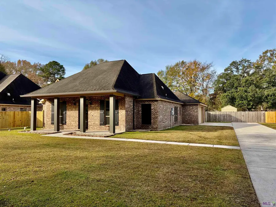 12489 Palmer Rd, Gonzales, LA 70737 - Image #2