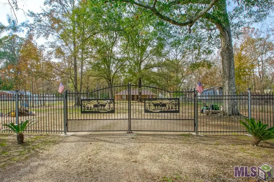 31833 Lawrence St, Denham Springs, LA 70726 - Image #2