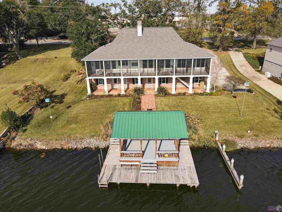 2043 False River Dr, New Roads, LA 70760 - Image #2