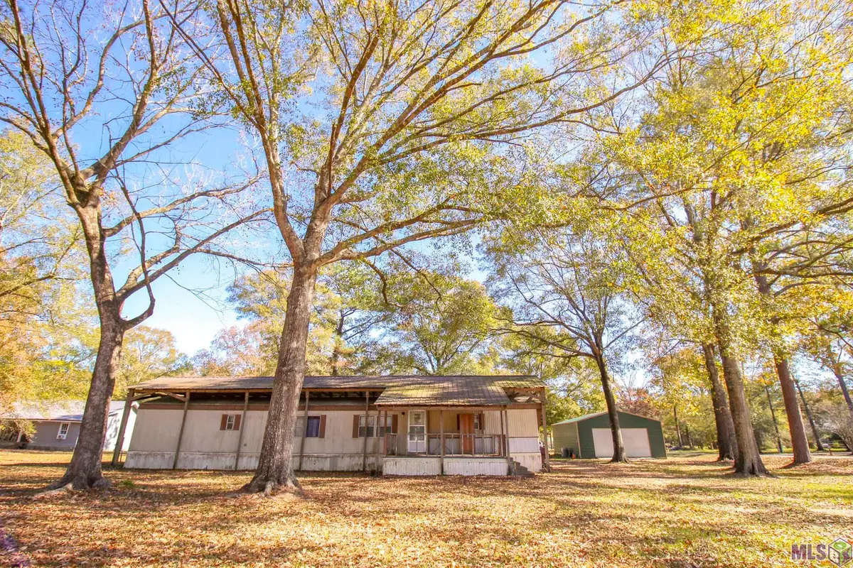 26714 Pine Ridge Dr, Walker, LA 70785 - Image #1